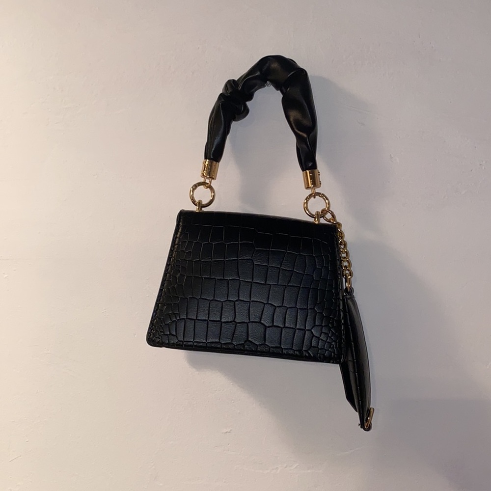 HandBag - Picture 2 of 7
